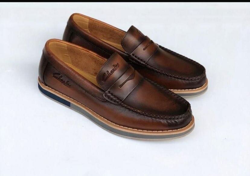 CLARKS CLASSIC SHOE