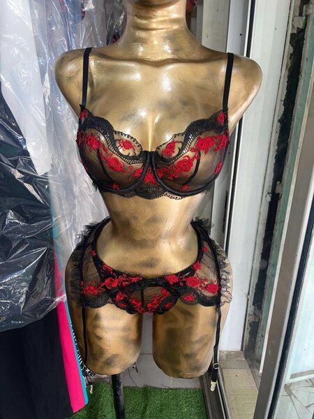 Ensemble lingerie sexy dentelle