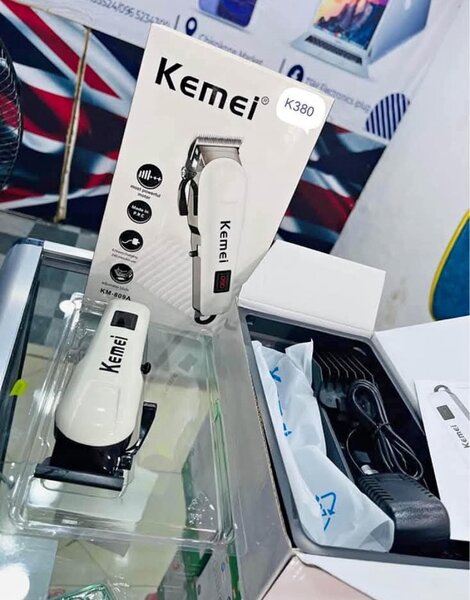 KEMEI RECHARGEABLE BARBING