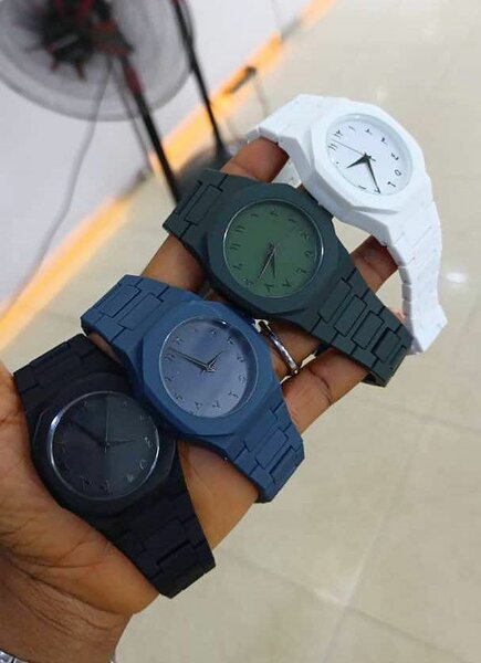 Montre Homme Luxe Simple