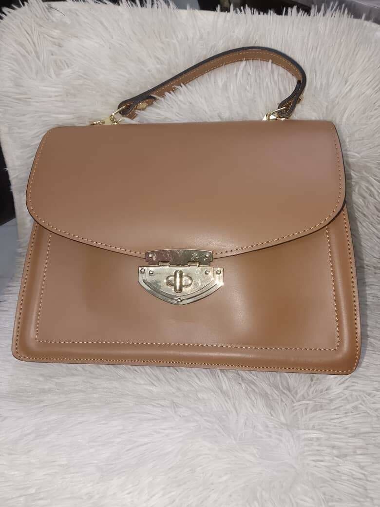 Sac à main élégant en cuir