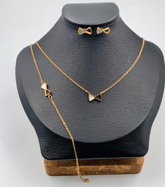 Bow necklace set