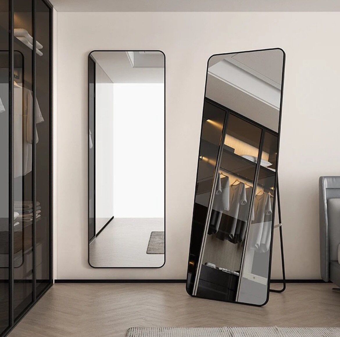 Long standing mirror