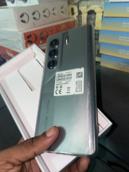 Smartphone Tecno Camon 40