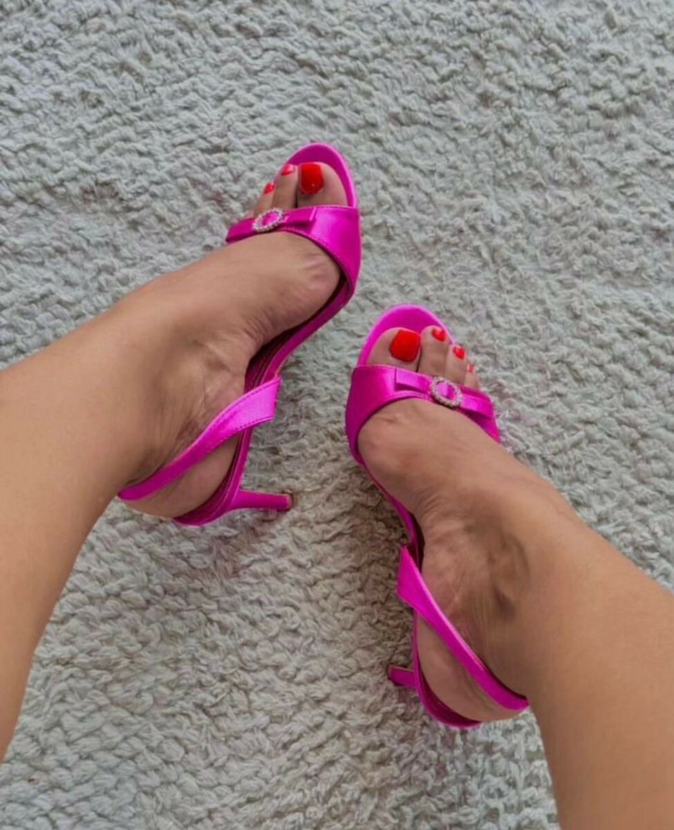 Ladies satin heels