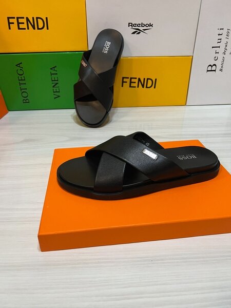 Sandales en cuir noir