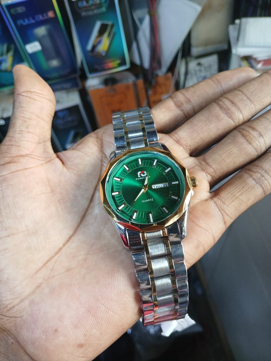 Montre bracelet acier élégant