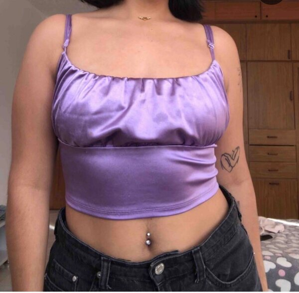 Top en satin violet femme