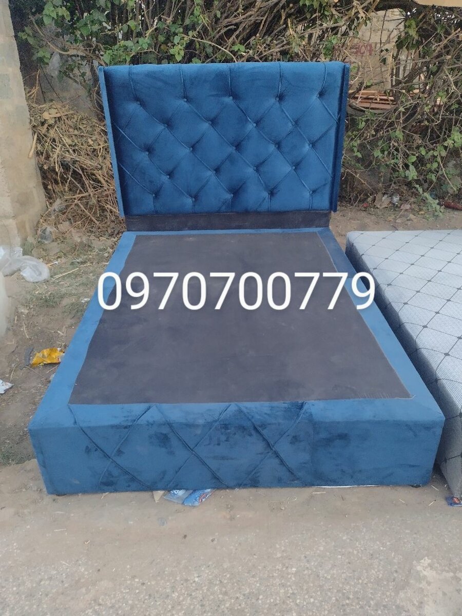 Double bed with headboard