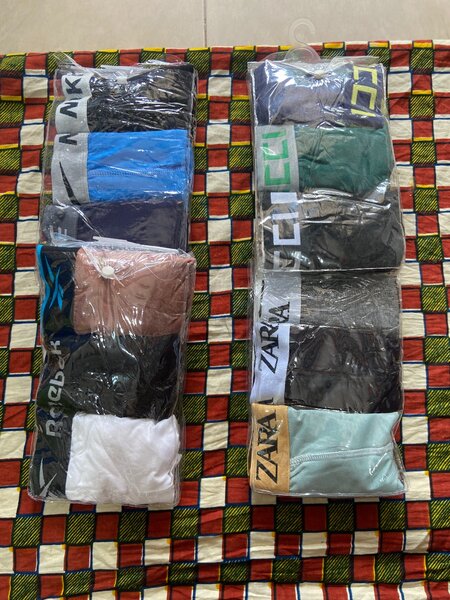 4 boxers homme à 11.000f