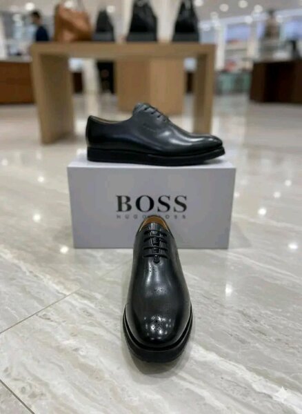 Chaussures en cuir BOSS élégantes
