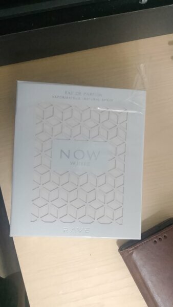 Parfum RAVE NOW WHITE neuf