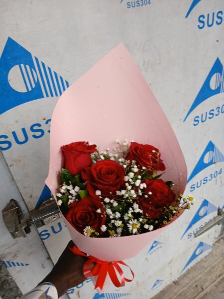 Bouquet romantique de roses rouges