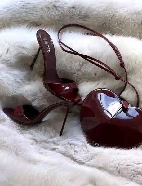 Sandales à talons en cuir