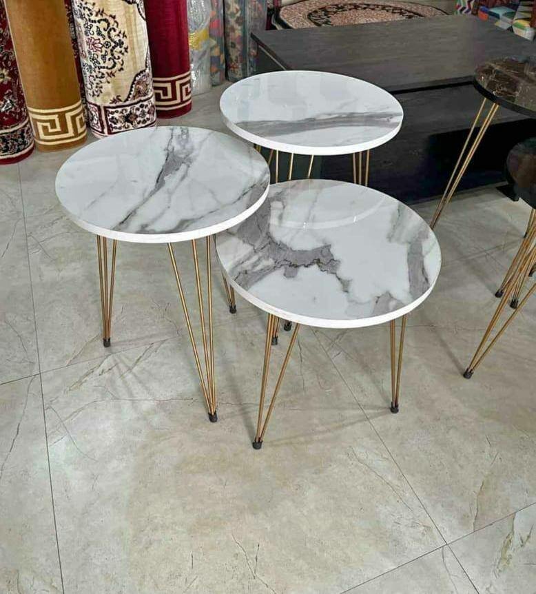 Coffee tables and corner tables