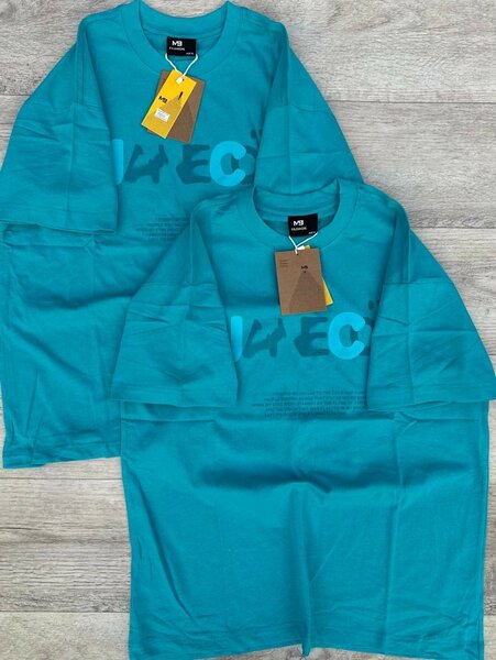 T-shirts bleu unisexes