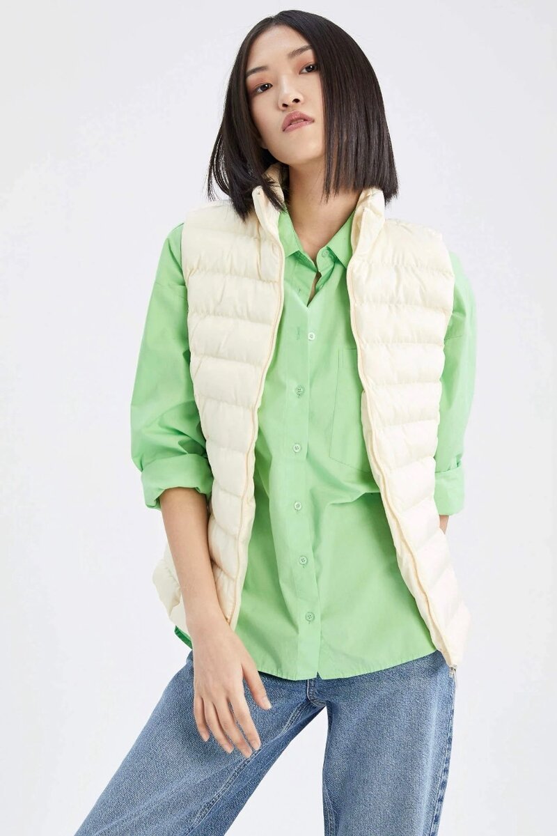 Безрукавка, жилет