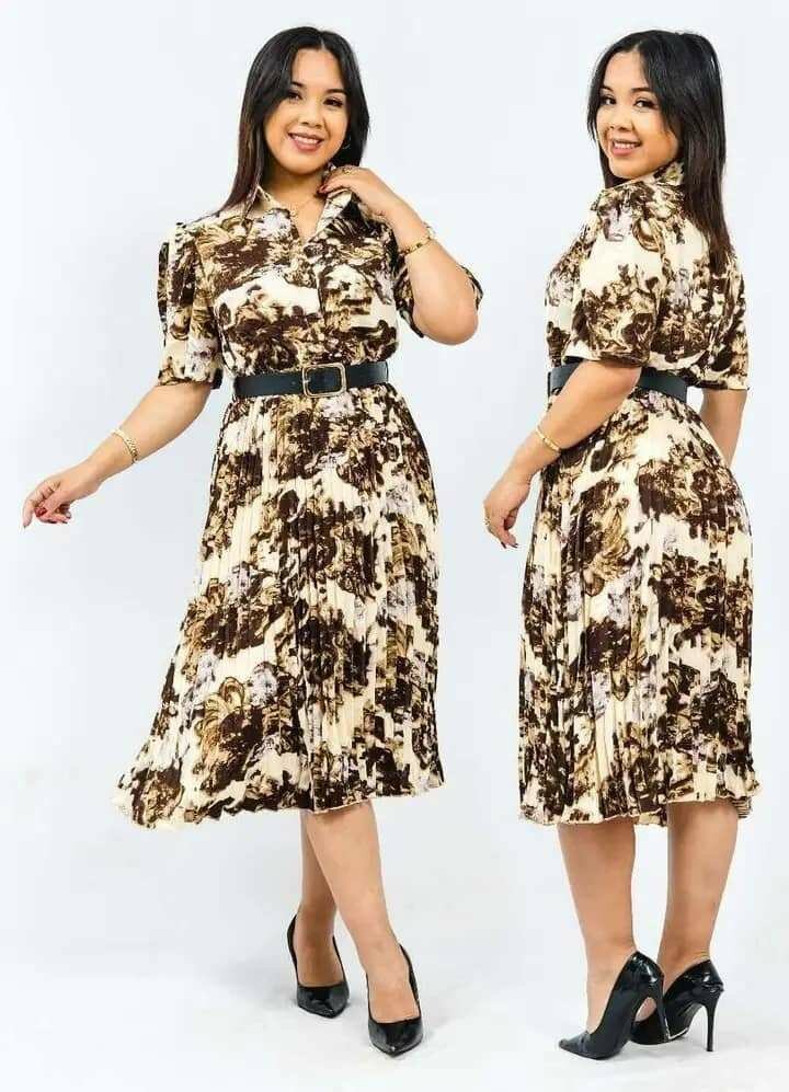 Robe plissée florale élégante