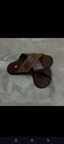 Sandales croisées élégantes