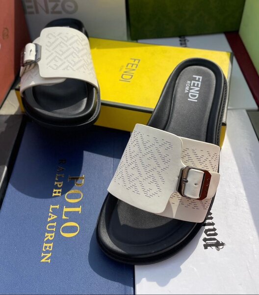 Sandales de luxe élégantes