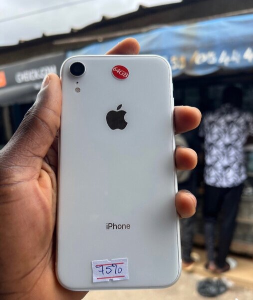 iPhone XR Blanc 64 Go