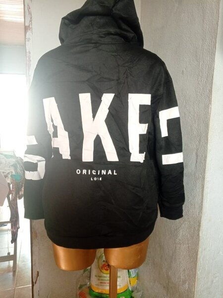 Sweat à capuche tendance