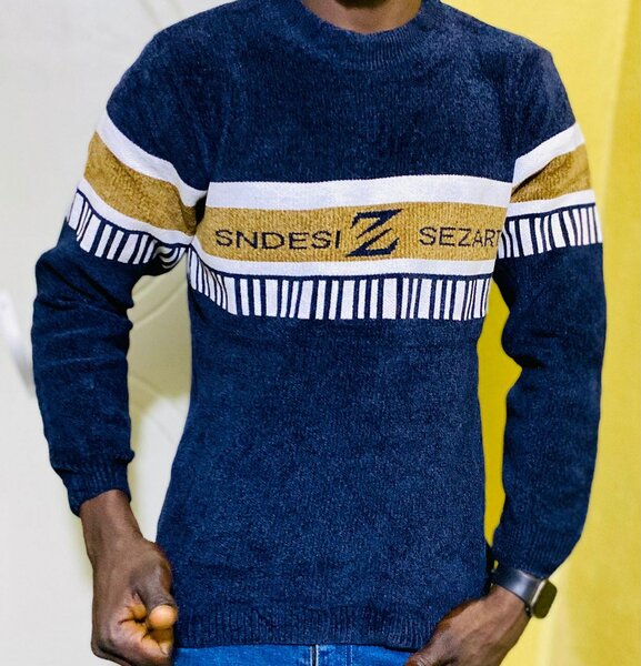 Pull en laine bleu homme