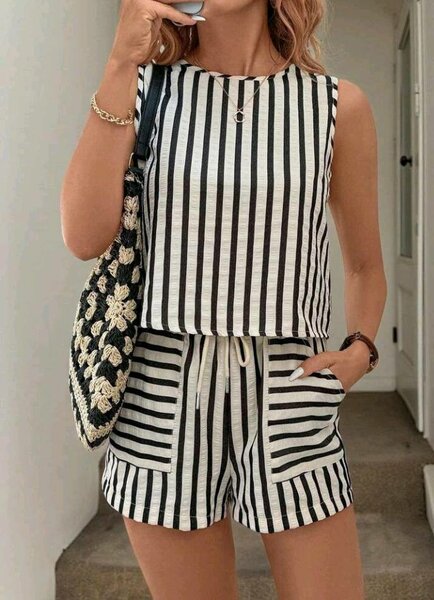 Combinaison rayée sans manches