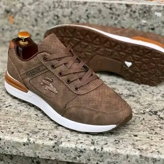 Chaussures élégantes en cuir homme