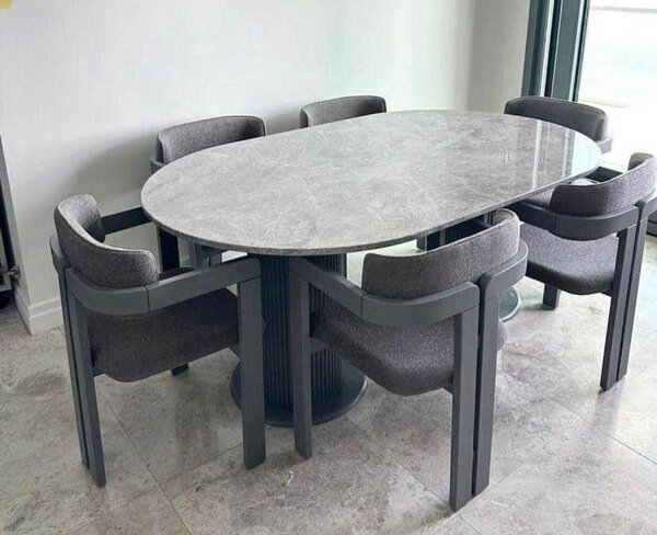 Table à manger ovale moderne