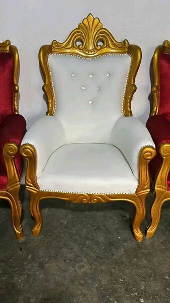 Fauteuil de luxe blanc et or