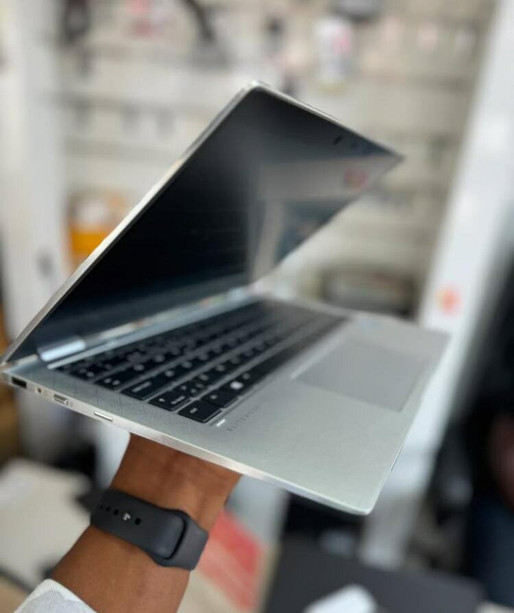 HP ELITEBOOK 2040 G6