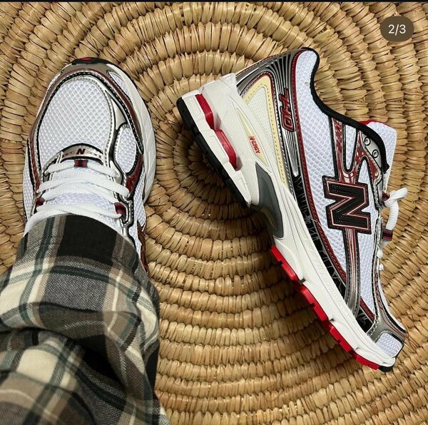 New Balance 740