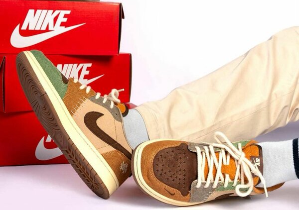 Nike Sneakers Hommes Colorés