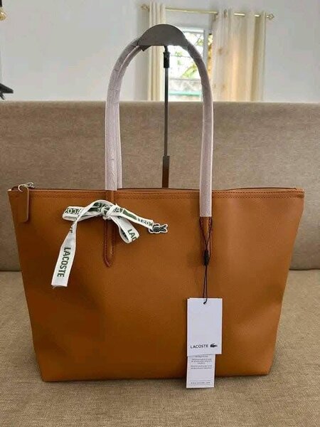 Sac cabas en cuir Lacoste