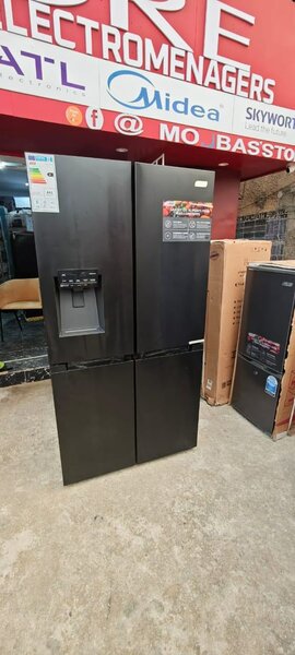 Réfrigérateur Multi-Portes Moderne