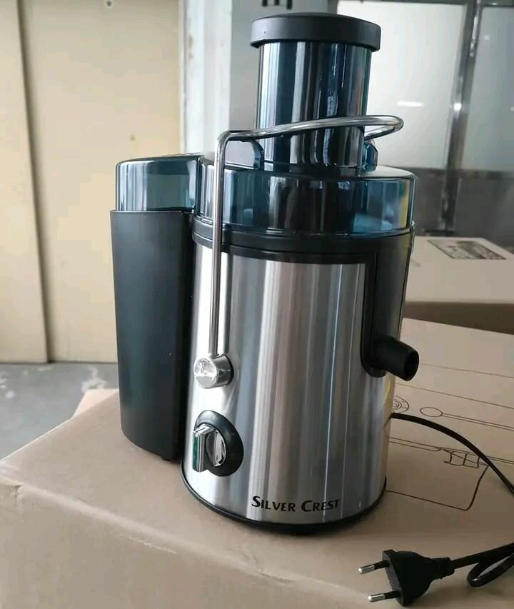 Silver Crest Fruit Juicer