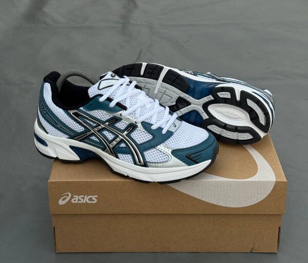 Chaussures Asics pour hommes et femmes