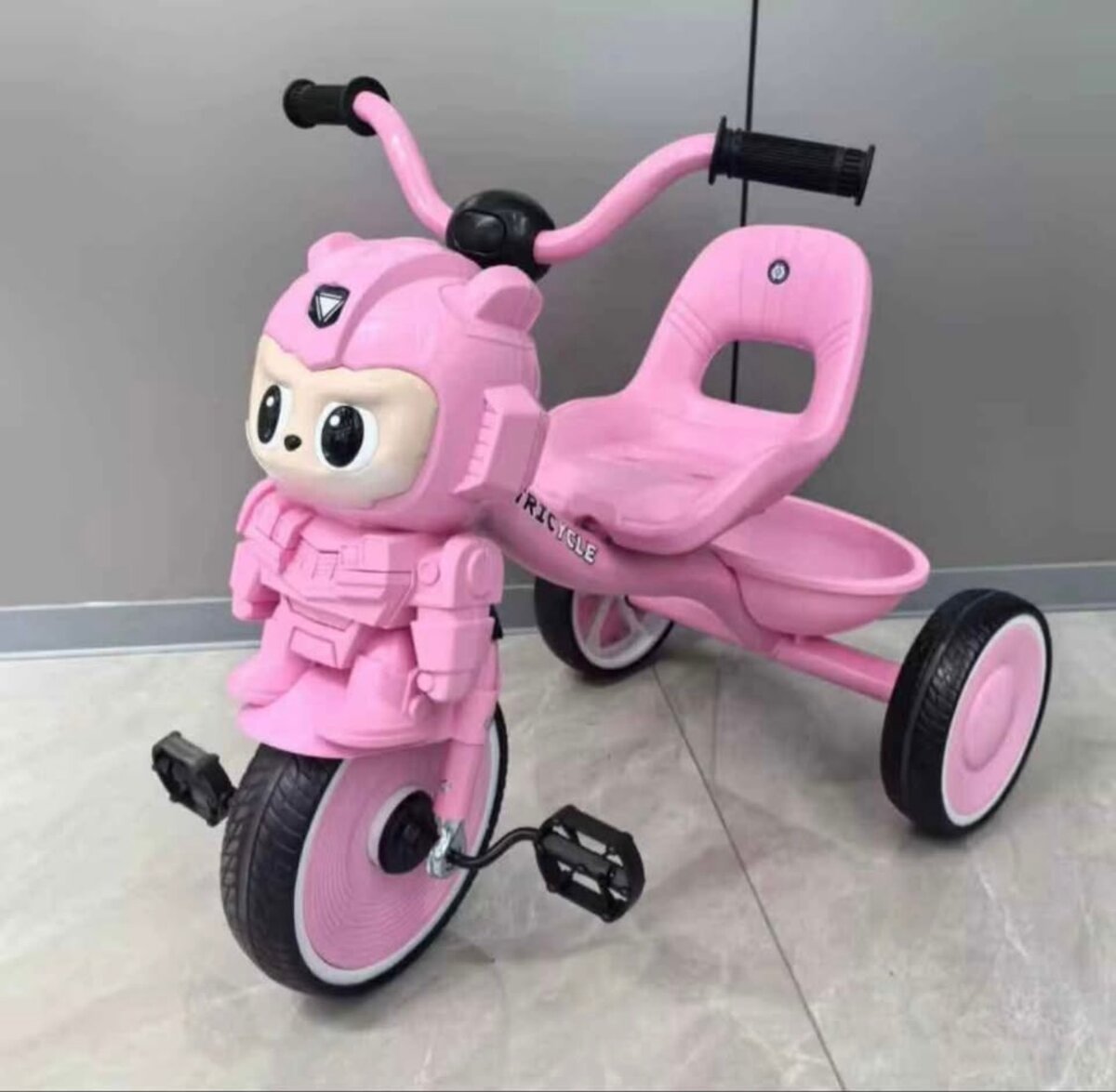 Tricycle Enfant Robot Design