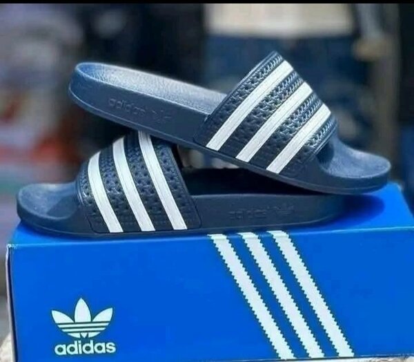 Sandales Adidas noires pour homme