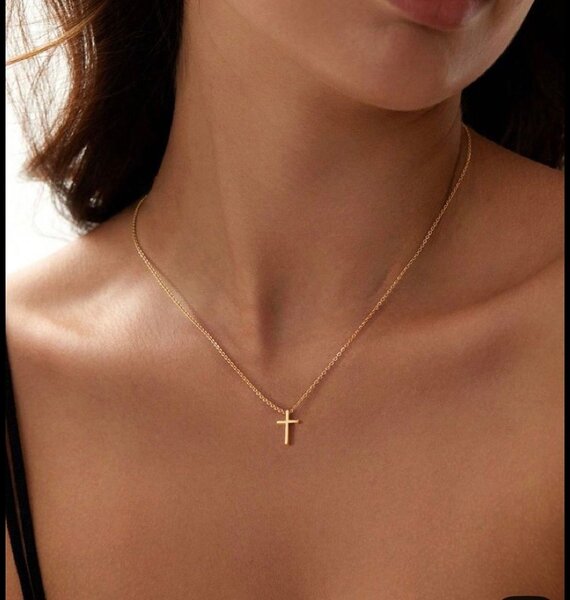 Collier croix en or