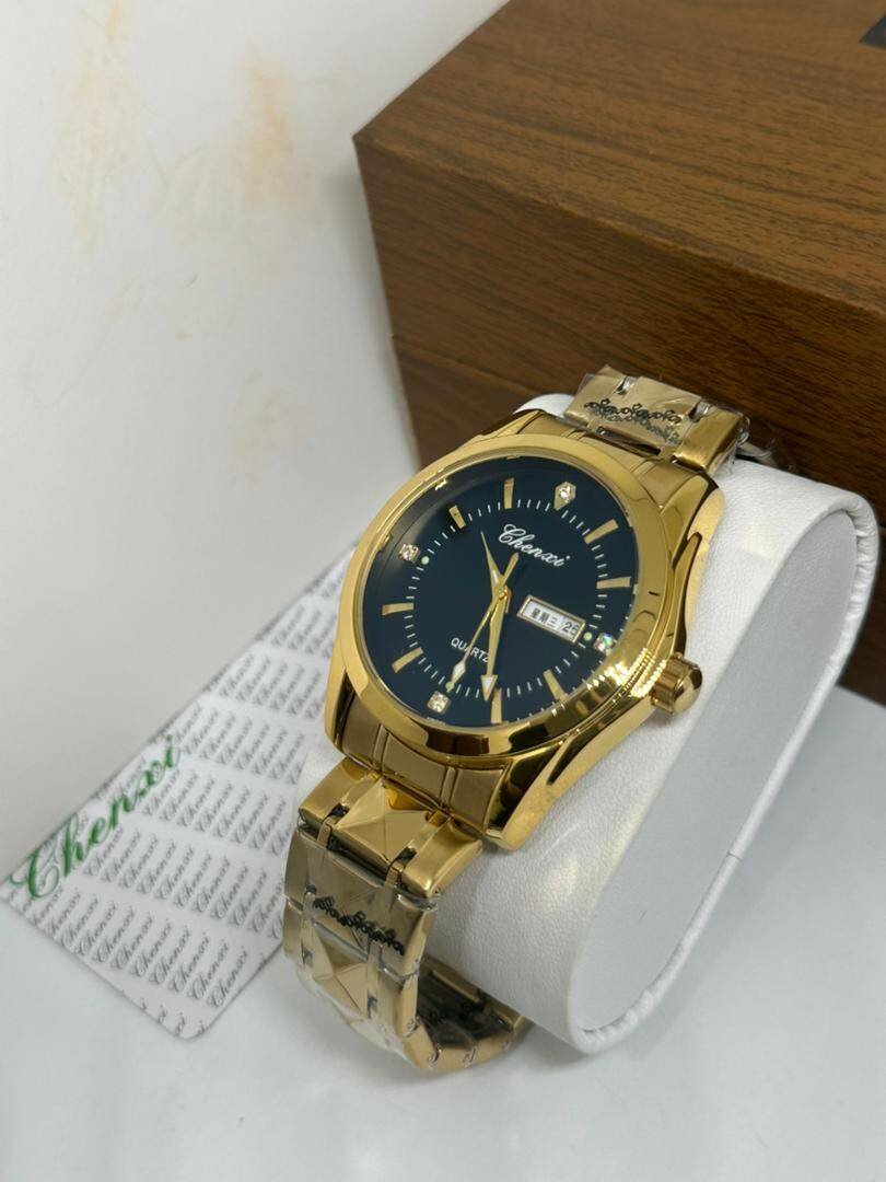 Une montre luxe HOMME