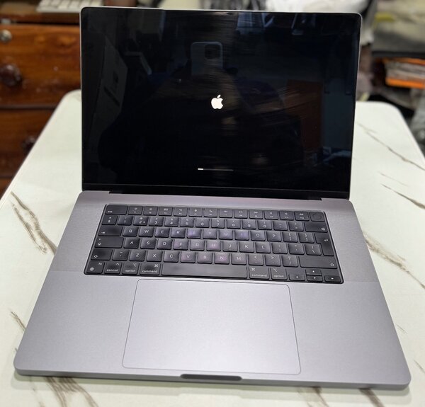 macbook m2 pro 2023