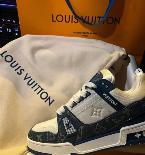 LV