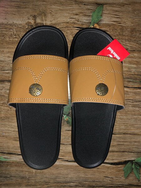 Claquettes confort homme