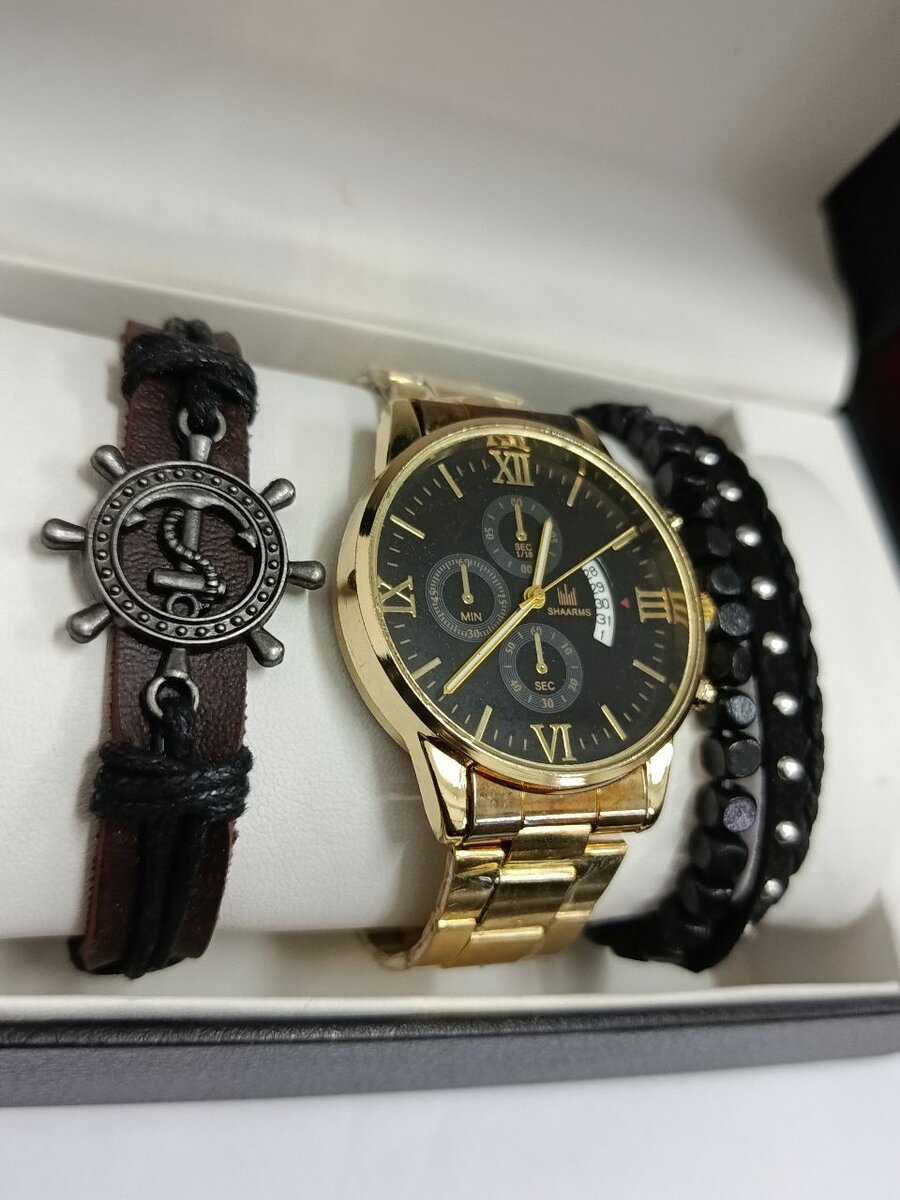 Ensemble de montres et bracelets élégants