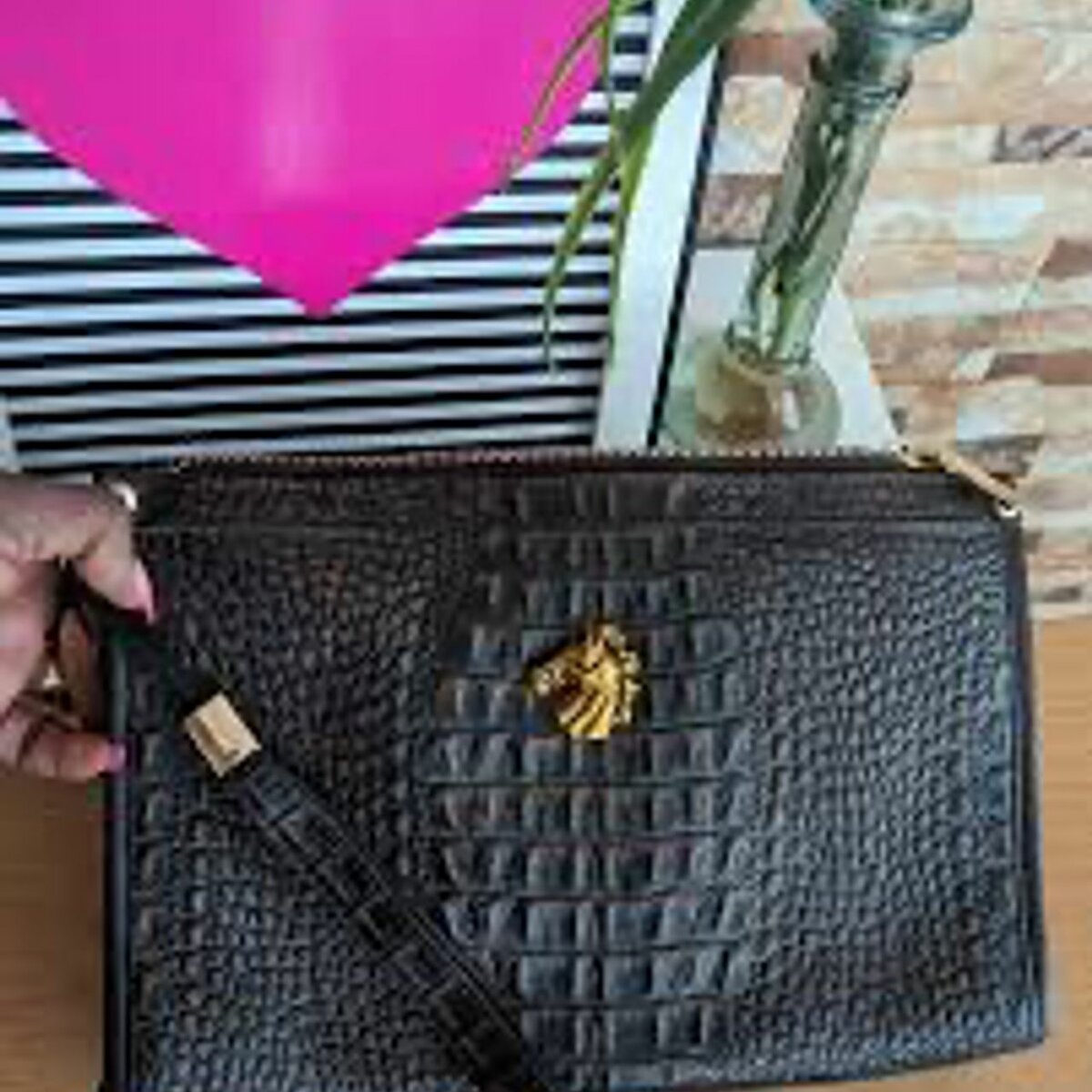 LEATHER CLUTCH PURSE