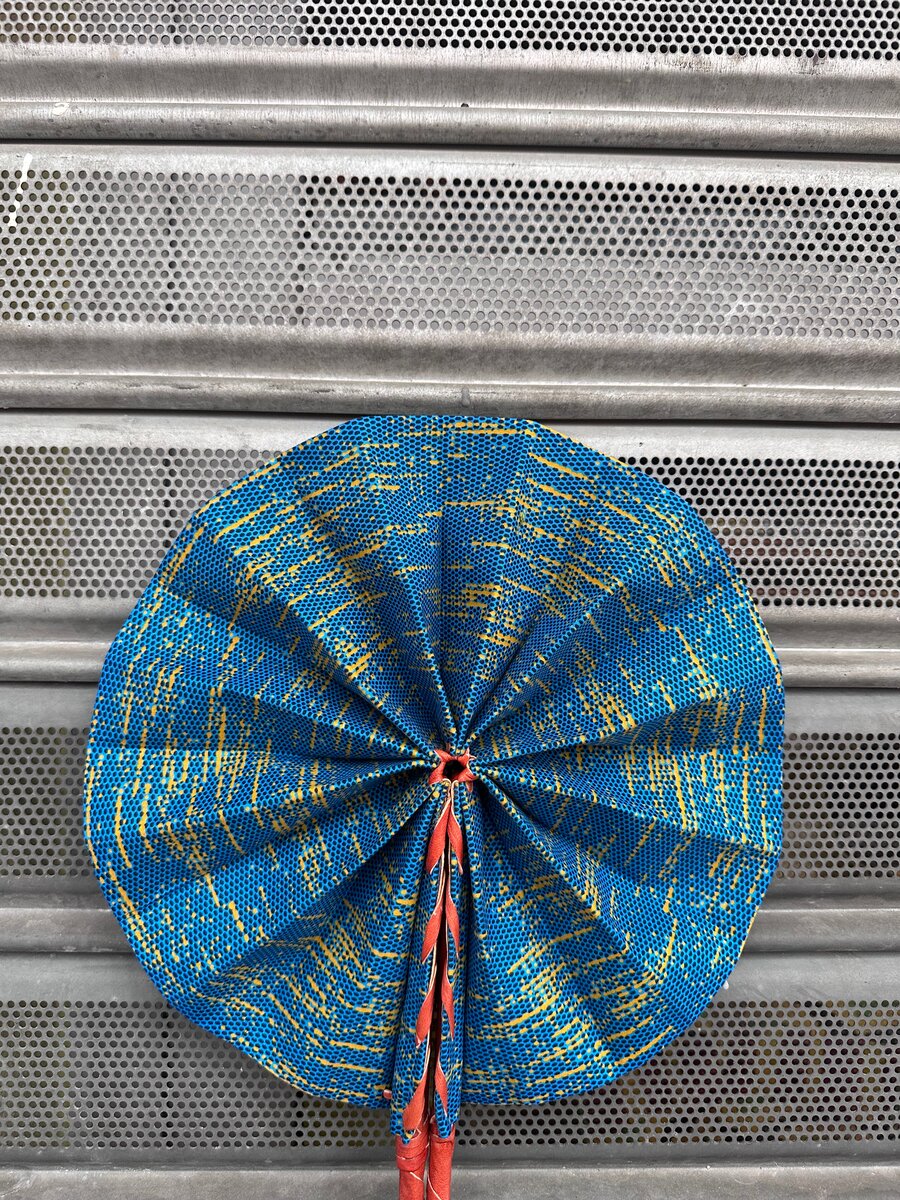 Eventails artisanaux