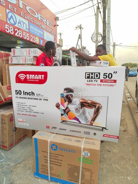 Télévision LED 50" Full HD