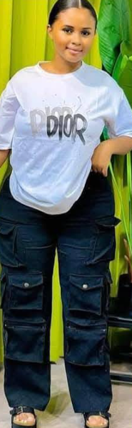 Women's 2-piece suit, T-shirt and cargo pants